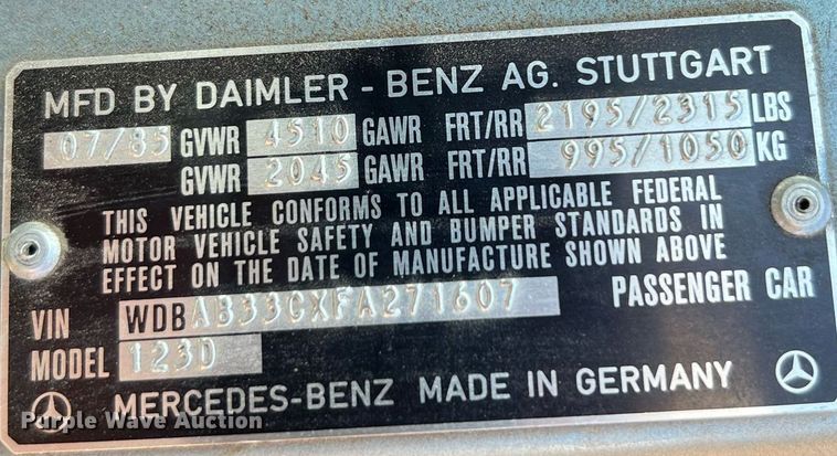 image for item LF9418 1985 Mercedes Benz 300D