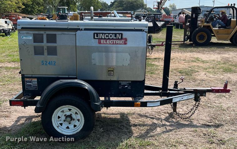 image for item LF9425 2017 Lincoln Electric Vantage 300  welder/generator