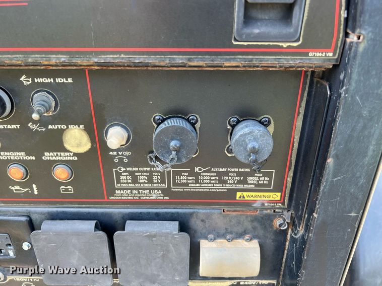 image for item LF9425 2017 Lincoln Electric Vantage 300  welder/generator