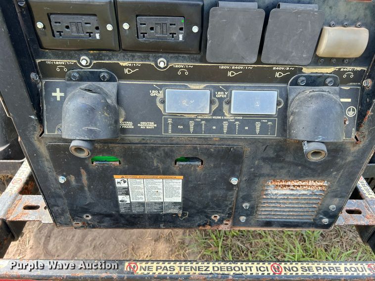 image for item LF9425 2017 Lincoln Electric Vantage 300  welder/generator