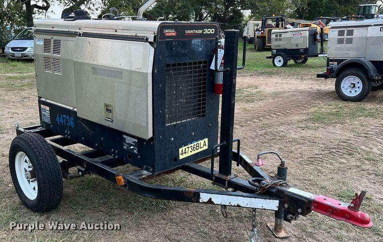 image for item LF9426 2017 Lincoln Electric Vantage 300  welder/generator