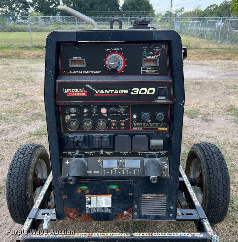 image for item LF9426 2017 Lincoln Electric Vantage 300  welder/generator