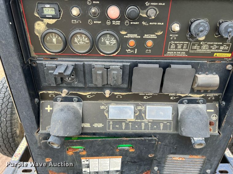 image for item LF9426 2017 Lincoln Electric Vantage 300  welder/generator