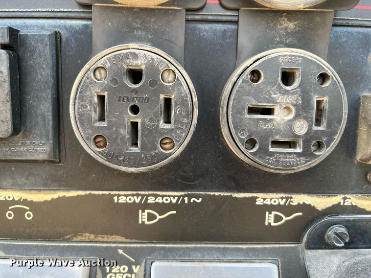 image for item LF9426 2017 Lincoln Electric Vantage 300  welder/generator