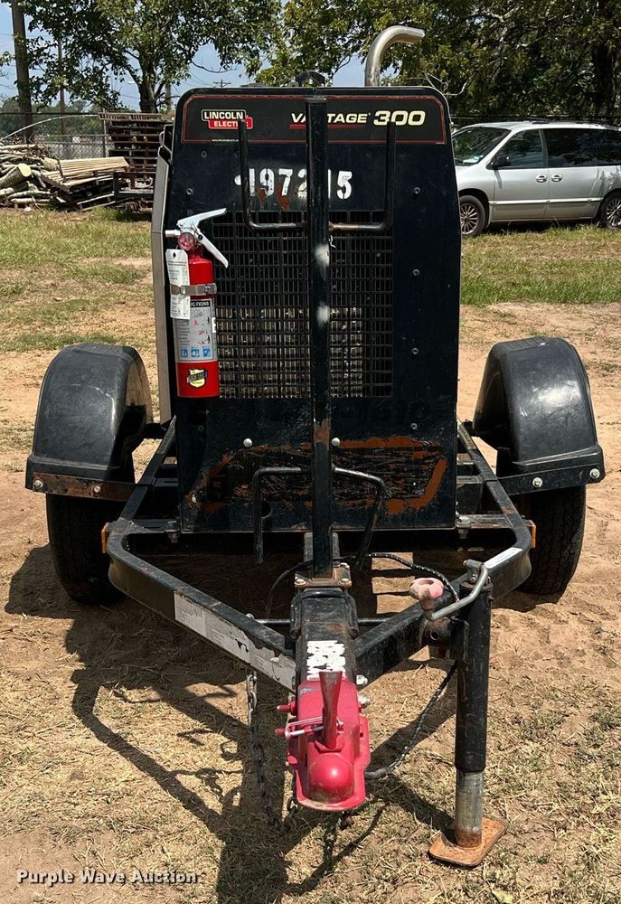 image for item LF9427 2017 Lincoln Electric Vantage 300  welder/generator