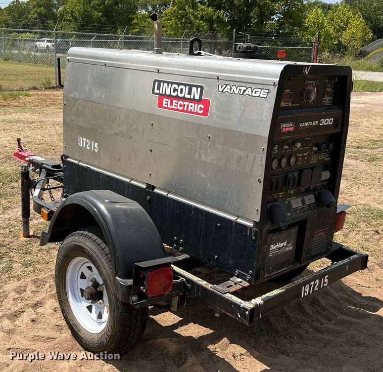 image for item LF9427 2017 Lincoln Electric Vantage 300  welder/generator