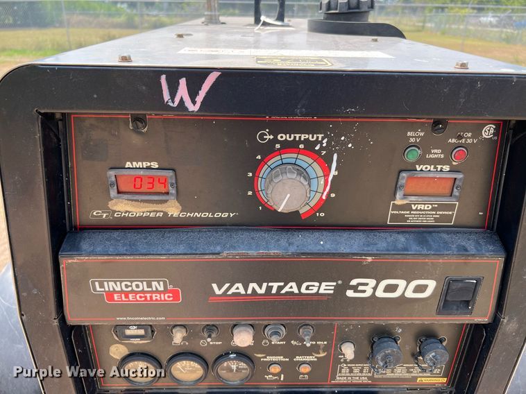 image for item LF9427 2017 Lincoln Electric Vantage 300  welder/generator