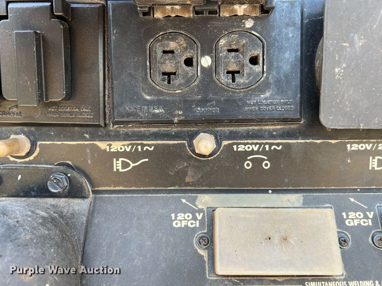 image for item LF9427 2017 Lincoln Electric Vantage 300  welder/generator