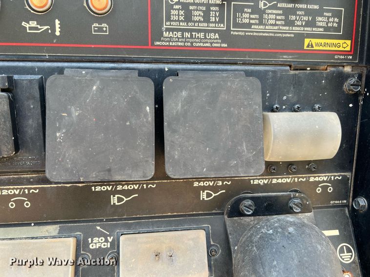 image for item LF9427 2017 Lincoln Electric Vantage 300  welder/generator