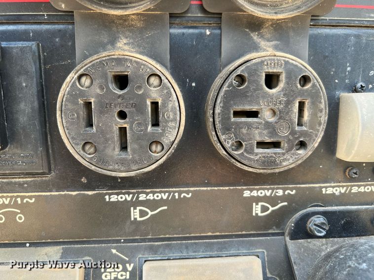 image for item LF9427 2017 Lincoln Electric Vantage 300  welder/generator