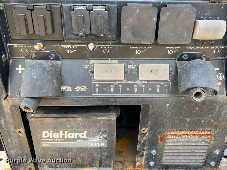 image for item LF9427 2017 Lincoln Electric Vantage 300  welder/generator