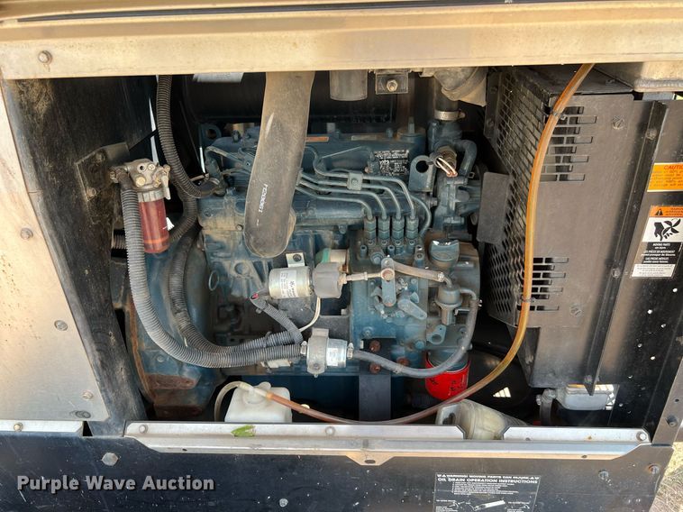 image for item LF9427 2017 Lincoln Electric Vantage 300  welder/generator