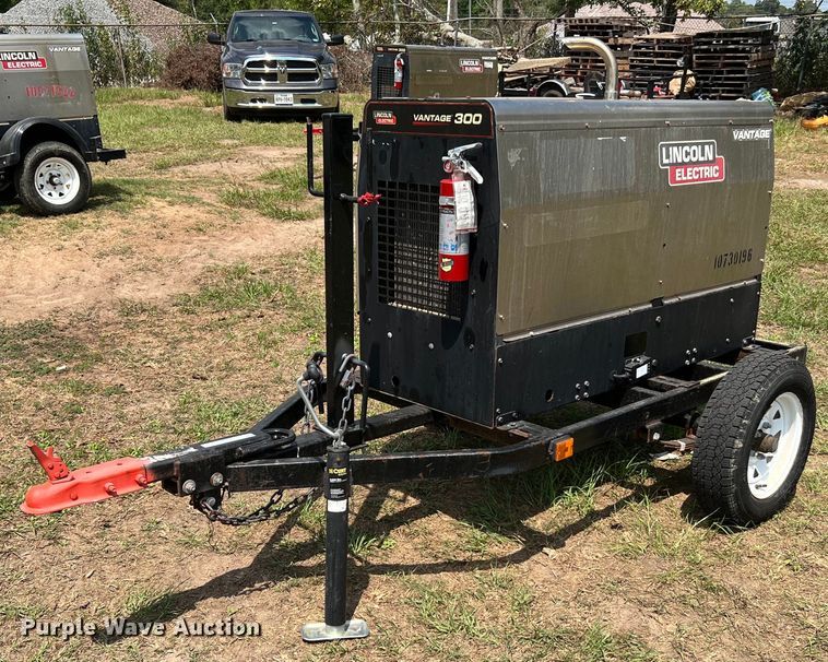 image for item LF9428 2018 Lincoln Electric Vantage 300  welder/generator