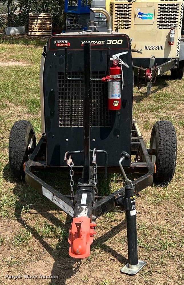 image for item LF9428 2018 Lincoln Electric Vantage 300  welder/generator