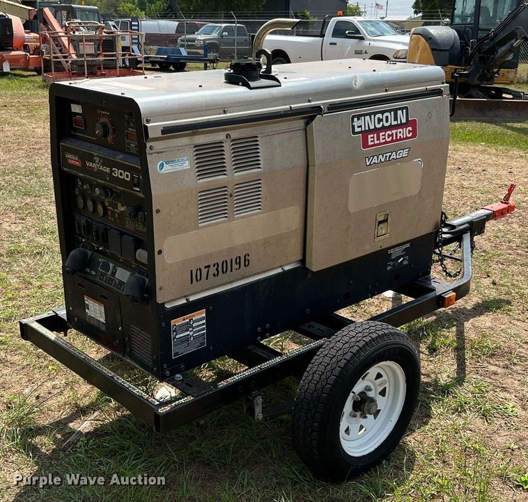 image for item LF9428 2018 Lincoln Electric Vantage 300  welder/generator