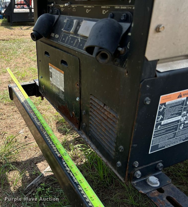 image for item LF9428 2018 Lincoln Electric Vantage 300  welder/generator