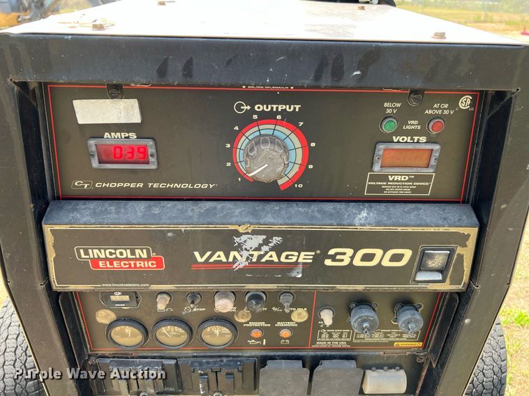 image for item LF9428 2018 Lincoln Electric Vantage 300  welder/generator