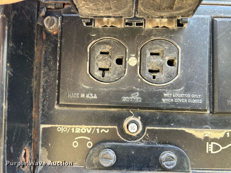 image for item LF9428 2018 Lincoln Electric Vantage 300  welder/generator