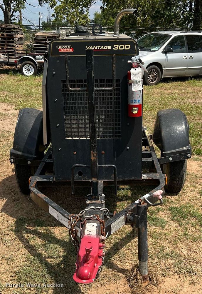 image for item LF9429 2017 Lincoln Electric Vantage 300  welder/generator