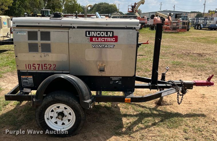image for item LF9429 2017 Lincoln Electric Vantage 300  welder/generator