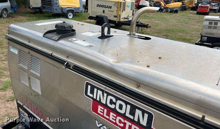 image for item LF9429 2017 Lincoln Electric Vantage 300  welder/generator