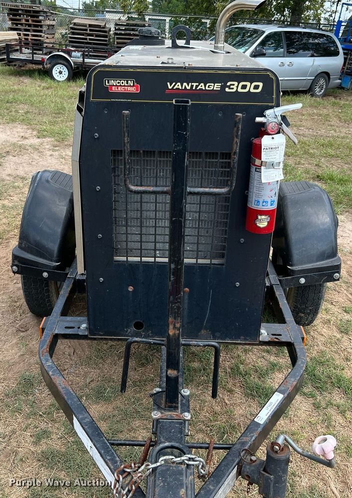 image for item LF9429 2017 Lincoln Electric Vantage 300  welder/generator