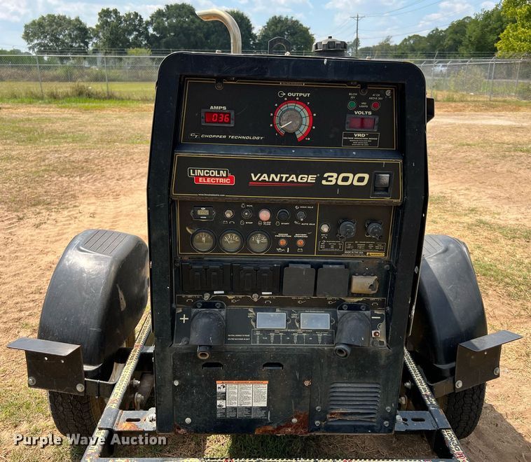 image for item LF9429 2017 Lincoln Electric Vantage 300  welder/generator