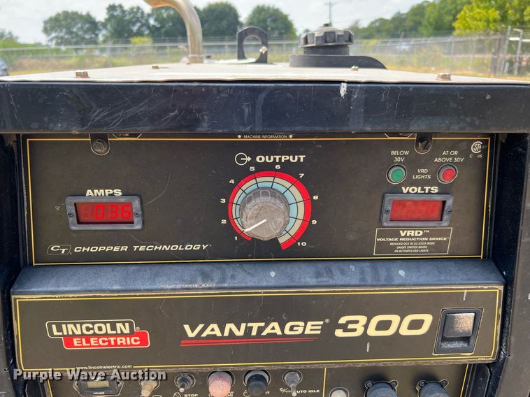 image for item LF9429 2017 Lincoln Electric Vantage 300  welder/generator