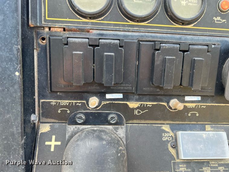 image for item LF9429 2017 Lincoln Electric Vantage 300  welder/generator