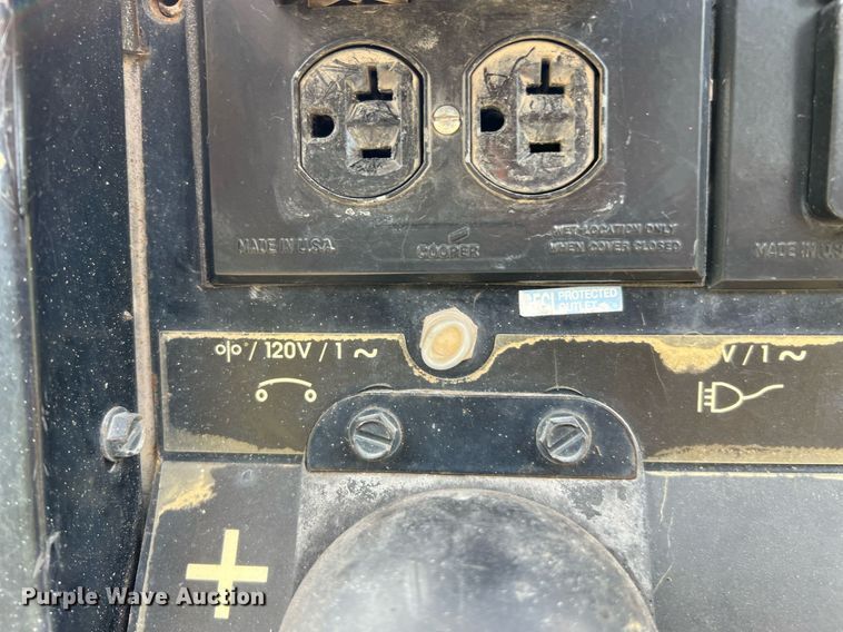 image for item LF9429 2017 Lincoln Electric Vantage 300  welder/generator