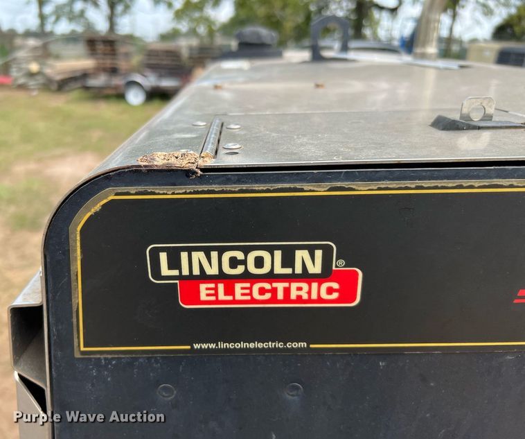 image for item LF9429 2017 Lincoln Electric Vantage 300  welder/generator