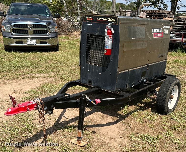 image for item LF9432 2018 Lincoln Electric Vantage 300  welder/generator
