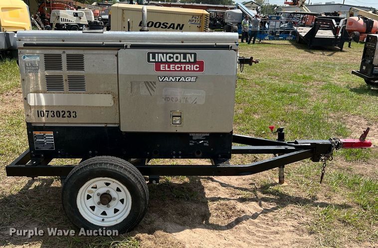 image for item LF9432 2018 Lincoln Electric Vantage 300  welder/generator