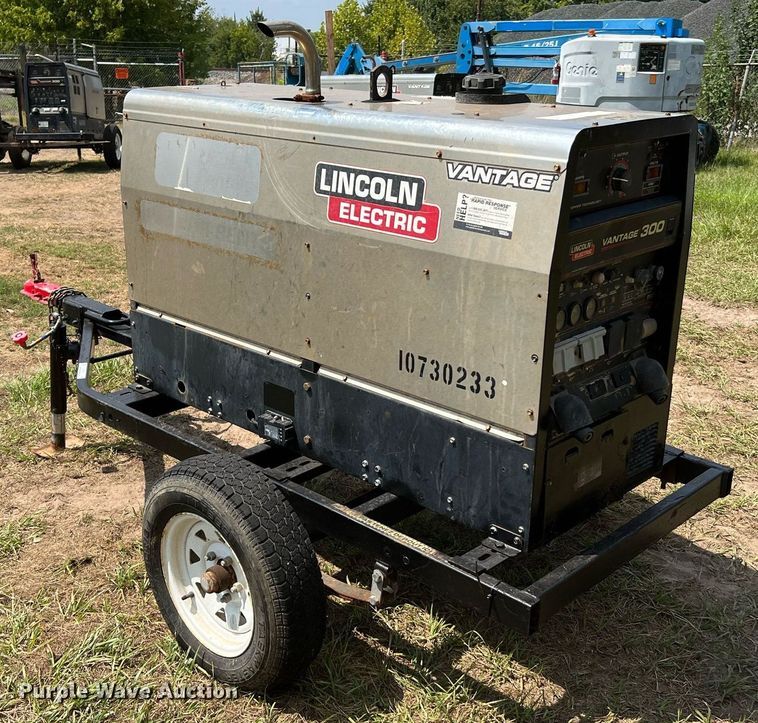 image for item LF9432 2018 Lincoln Electric Vantage 300  welder/generator