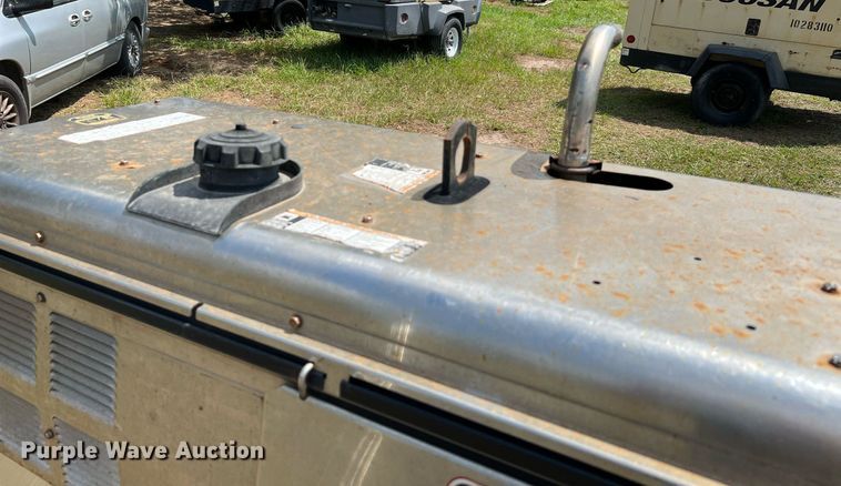 image for item LF9432 2018 Lincoln Electric Vantage 300  welder/generator