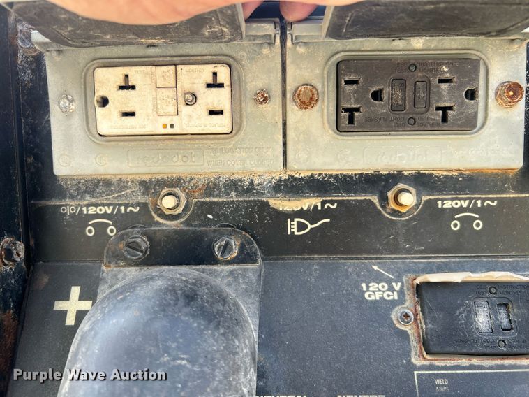 image for item LF9432 2018 Lincoln Electric Vantage 300  welder/generator