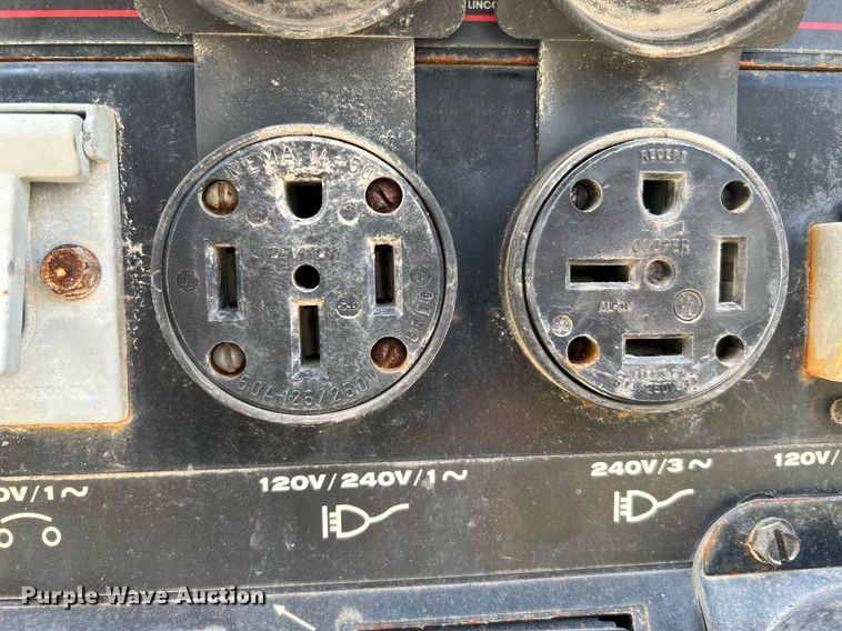 image for item LF9432 2018 Lincoln Electric Vantage 300  welder/generator