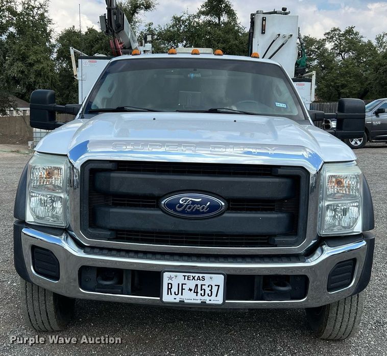 image for item LF9436 2015 Ford F550 Super Duty  utility / service truck