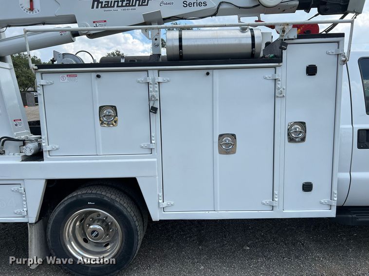 image for item LF9436 2015 Ford F550 Super Duty  utility / service truck