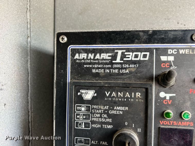 image for item LF9436 2015 Ford F550 Super Duty  utility / service truck