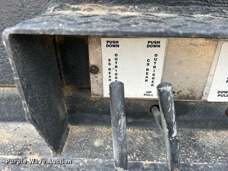 image for item LF9436 2015 Ford F550 Super Duty  utility / service truck