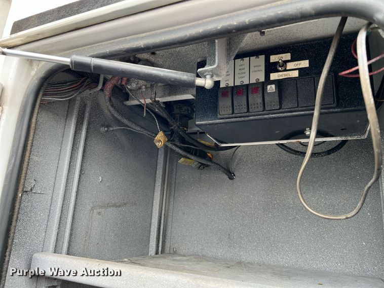 image for item LF9436 2015 Ford F550 Super Duty  utility / service truck