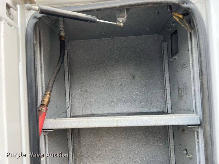 image for item LF9436 2015 Ford F550 Super Duty  utility / service truck