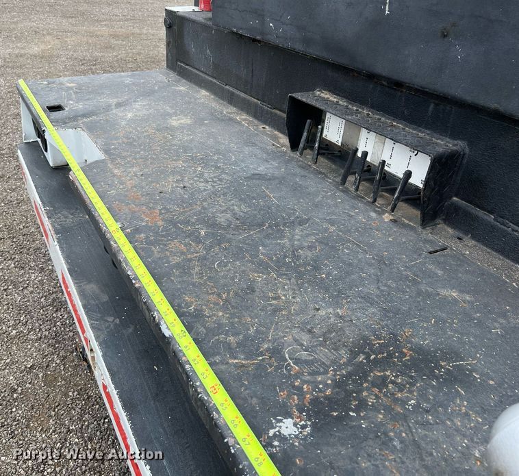 image for item LF9436 2015 Ford F550 Super Duty  utility / service truck