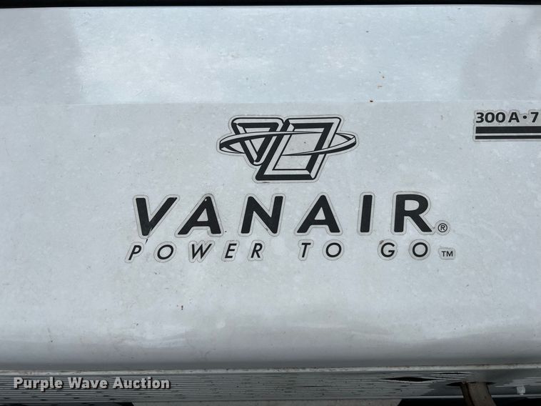 image for item LF9436 2015 Ford F550 Super Duty  utility / service truck