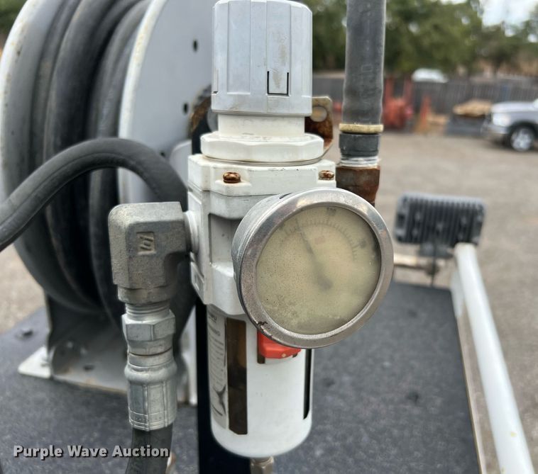 image for item LF9436 2015 Ford F550 Super Duty  utility / service truck