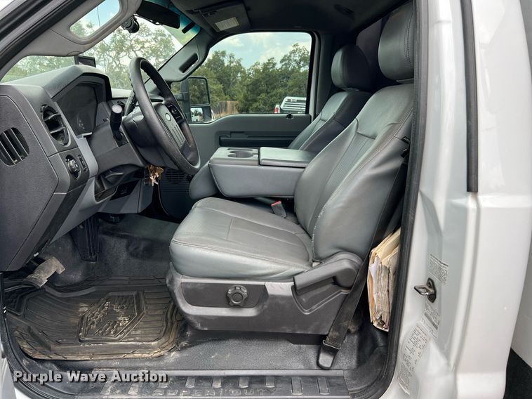 image for item LF9436 2015 Ford F550 Super Duty  utility / service truck