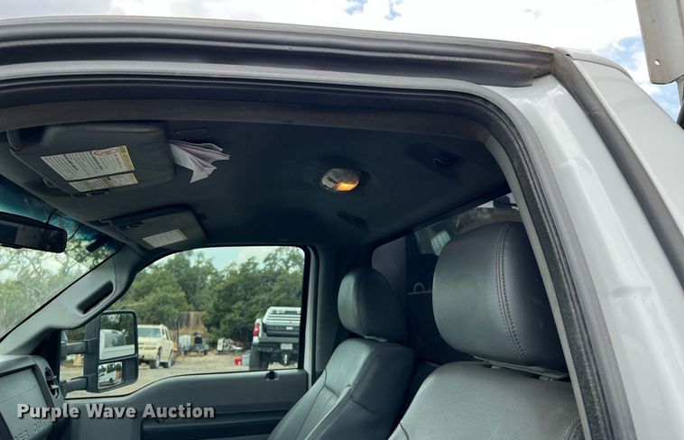 image for item LF9436 2015 Ford F550 Super Duty  utility / service truck