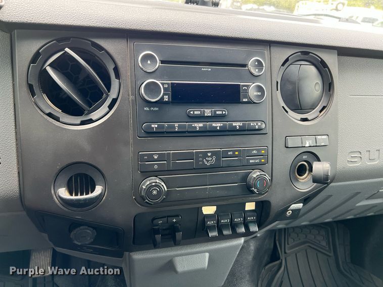 image for item LF9436 2015 Ford F550 Super Duty  utility / service truck