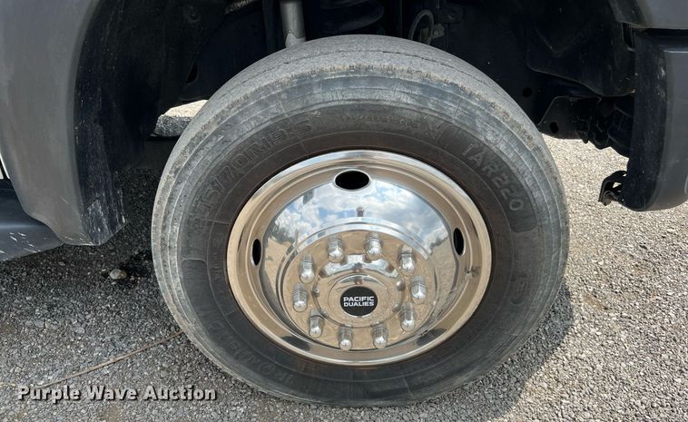image for item LF9436 2015 Ford F550 Super Duty  utility / service truck